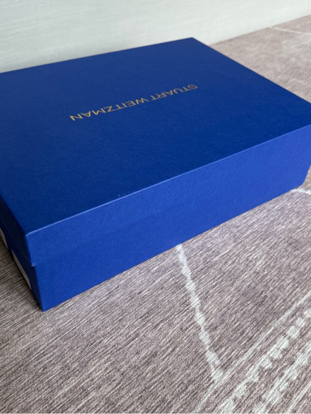 Stuart Weitzman Shoe Box - Picture 4 of 4